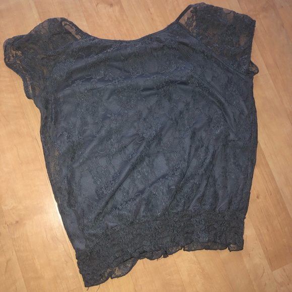 Gray lace top - Picture 3 of 3